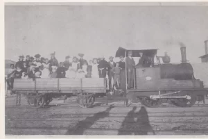 Train in High St 2